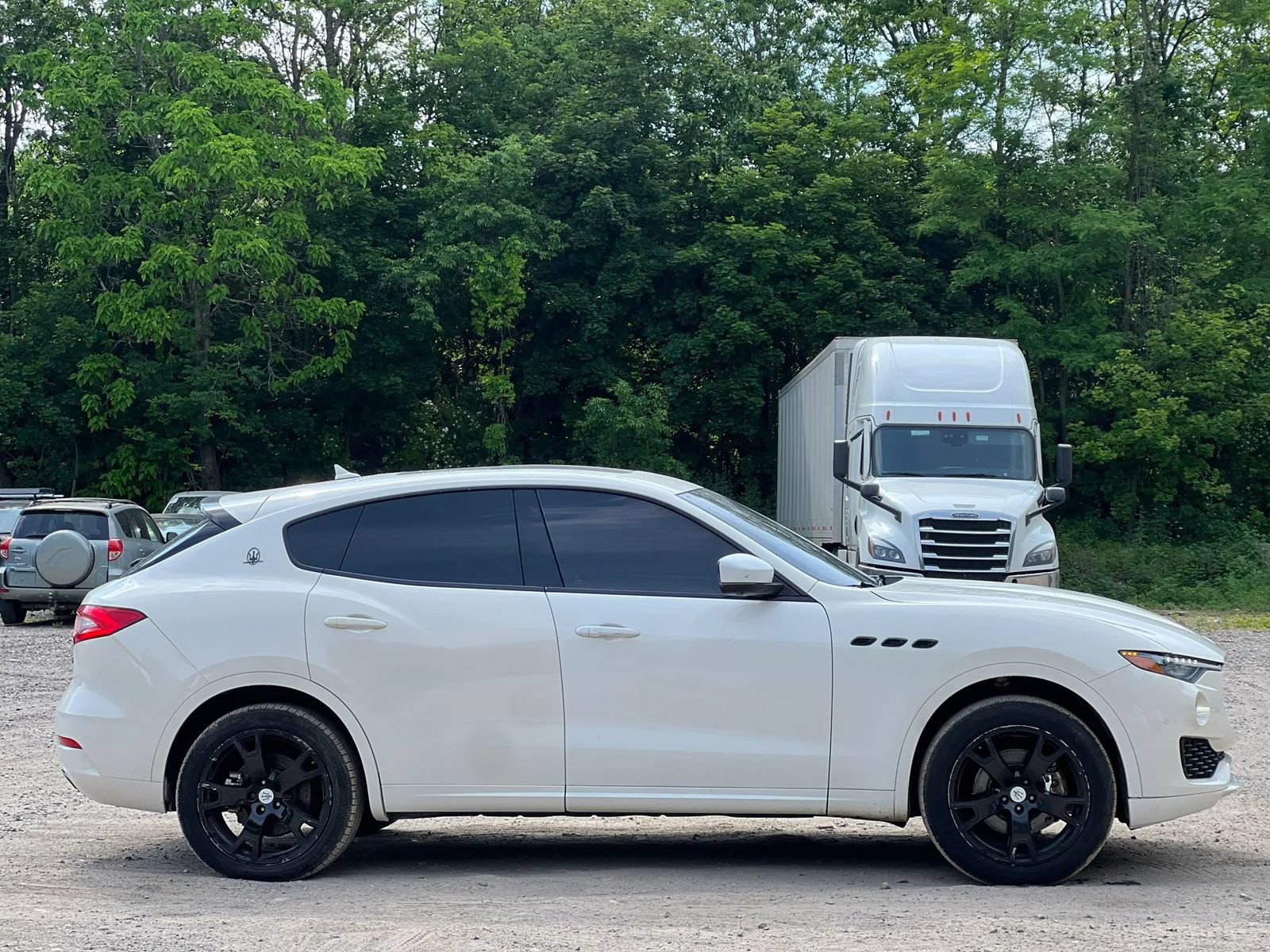 Used 2019 Maserati Levante AWD/4WD image 7