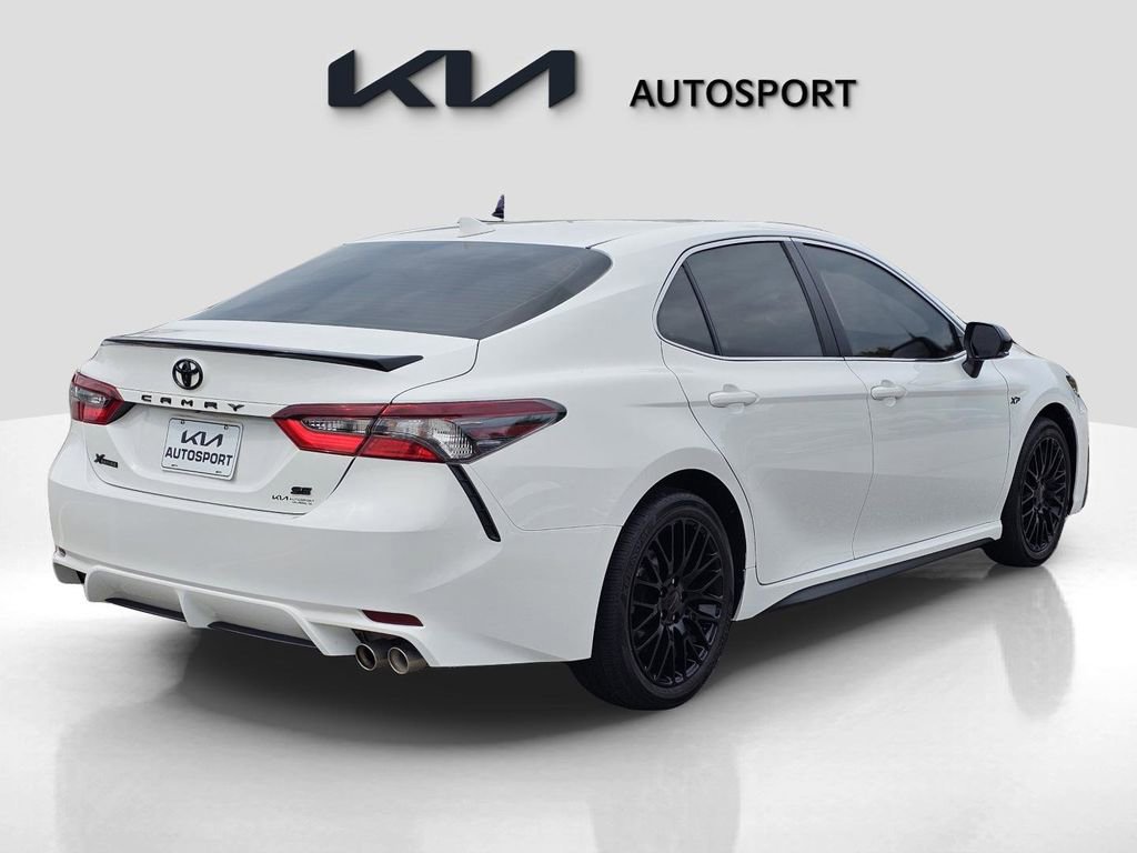 Used 2023 Toyota Camry SE image 8