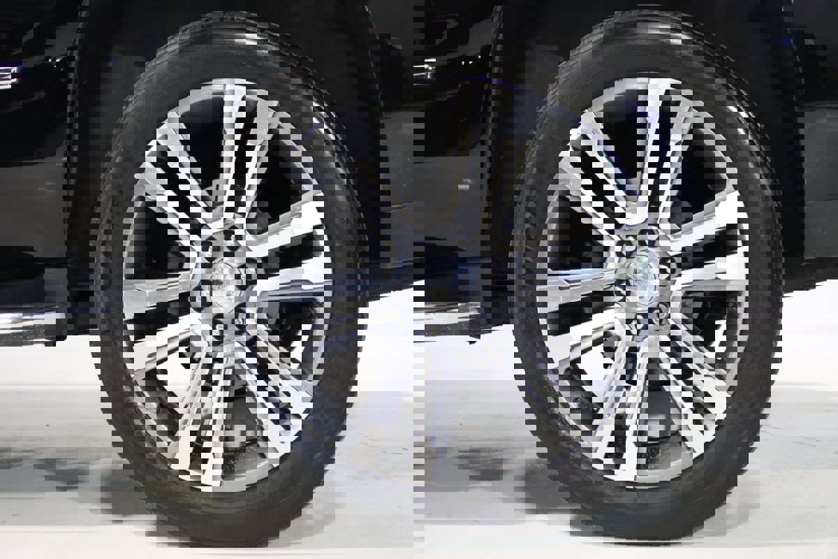 Used 2017 GMC Yukon Denali w/ Open Road Package image 82