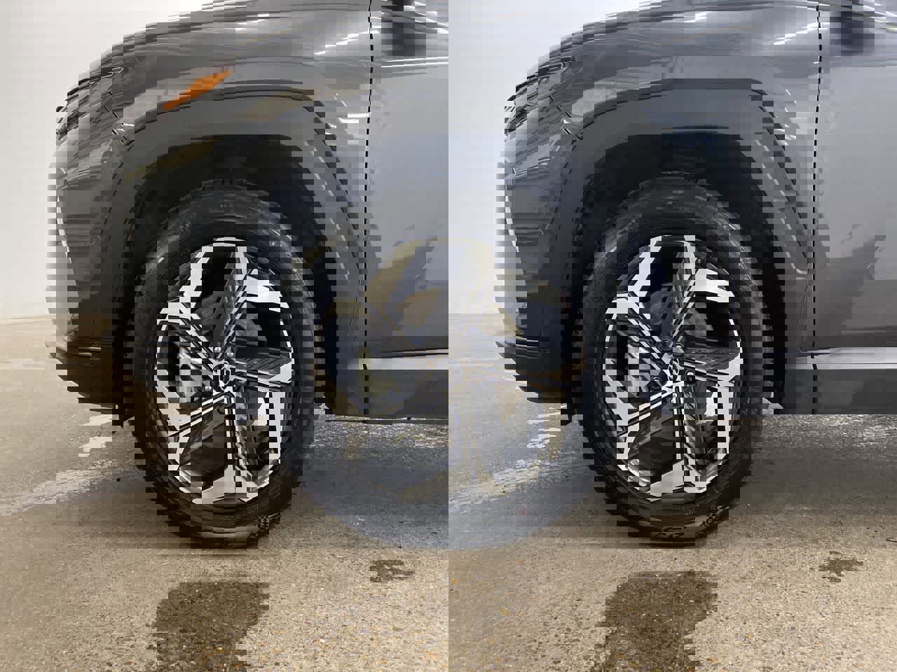 Used 2024 Hyundai Tucson Limited image 11