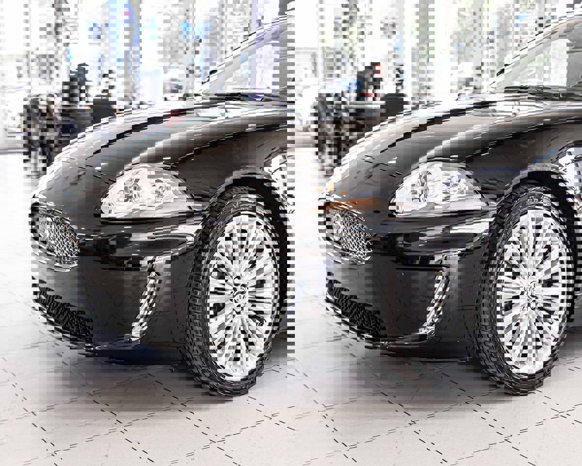 Used 2011 Jaguar XK Convertible image 4