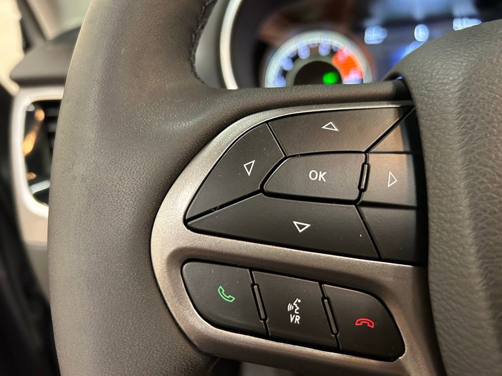 Used 2022 Jeep Cherokee Limited image 21