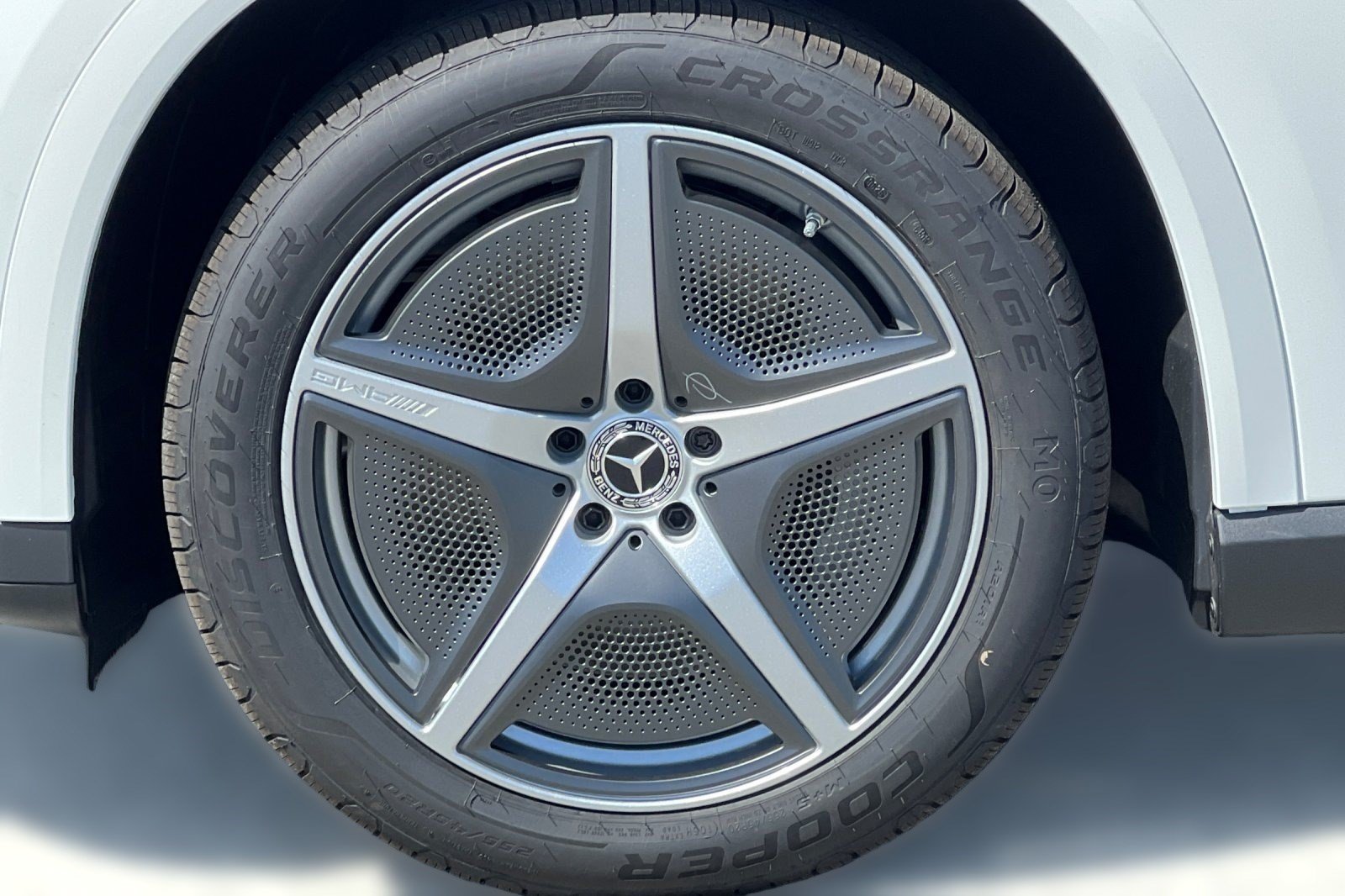 New 2026 Mercedes-Benz EQE 320+ SUV image 12