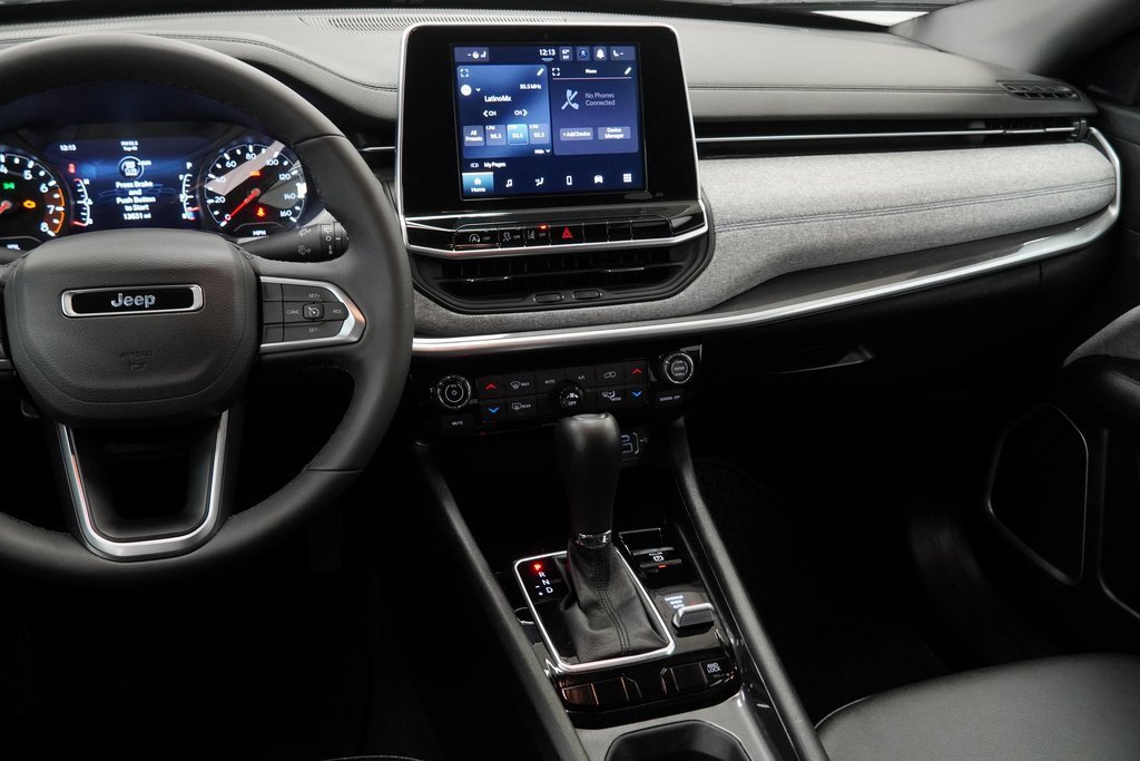 Certified 2025 Jeep Compass Latitude w/ Convenience Group image 22