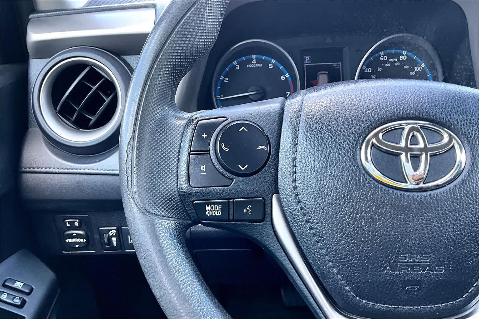 Used 2017 Toyota RAV4 LE FWD image 24
