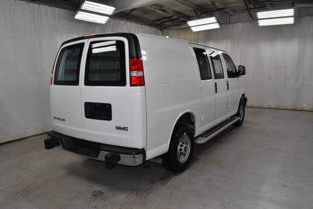Used 2024 GMC Savana 2500 w/ Driver Convenience Package image 5