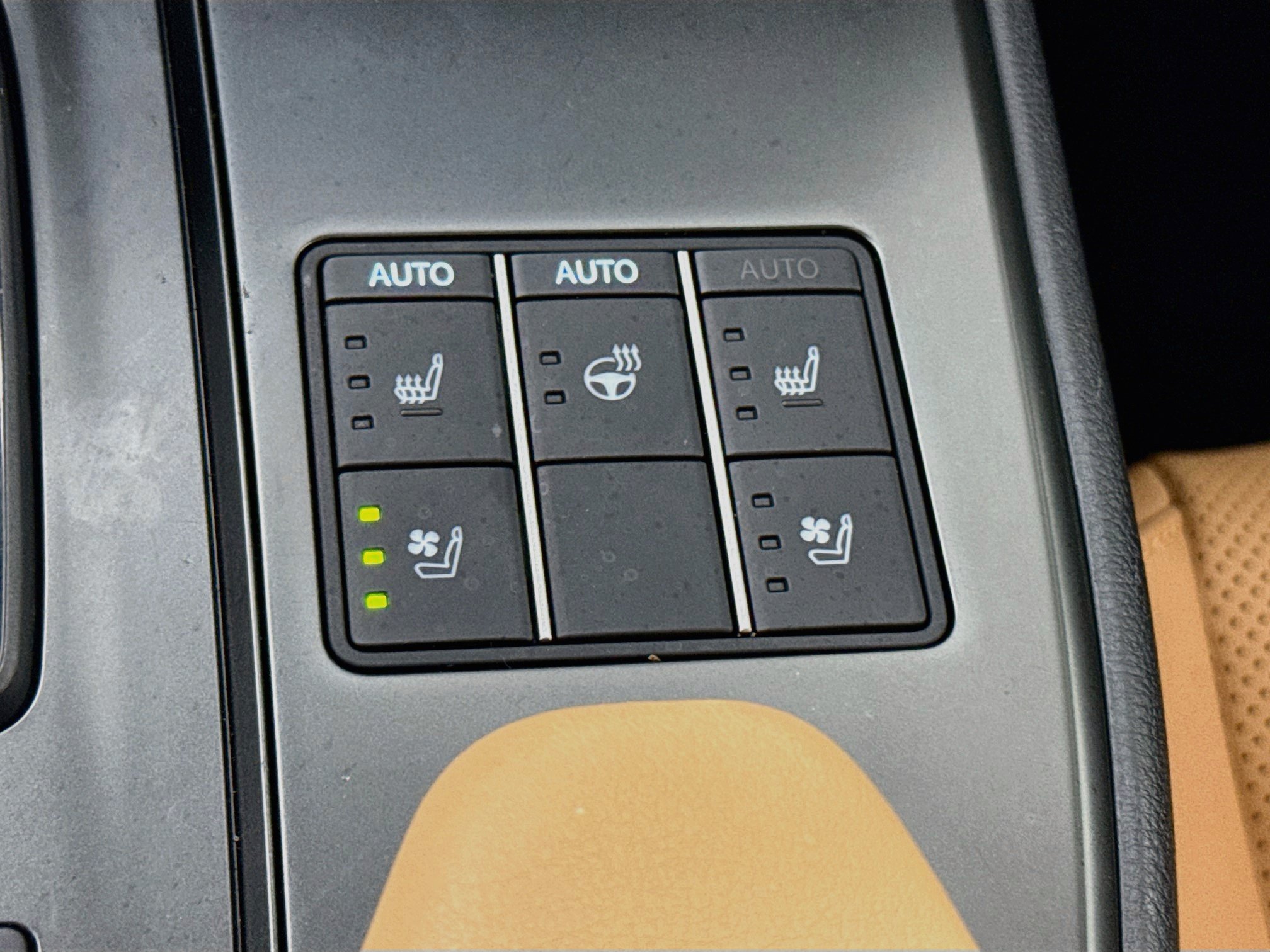 Certified 2026 Lexus UX 300h AWD w/ Accessory Package (2T) image 21