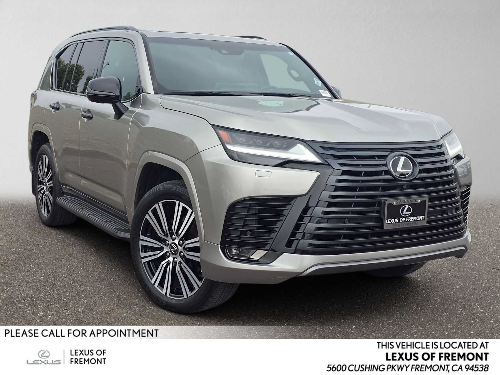 Used 2022 Lexus LX 600 4WD w/ Appearance Package image 1