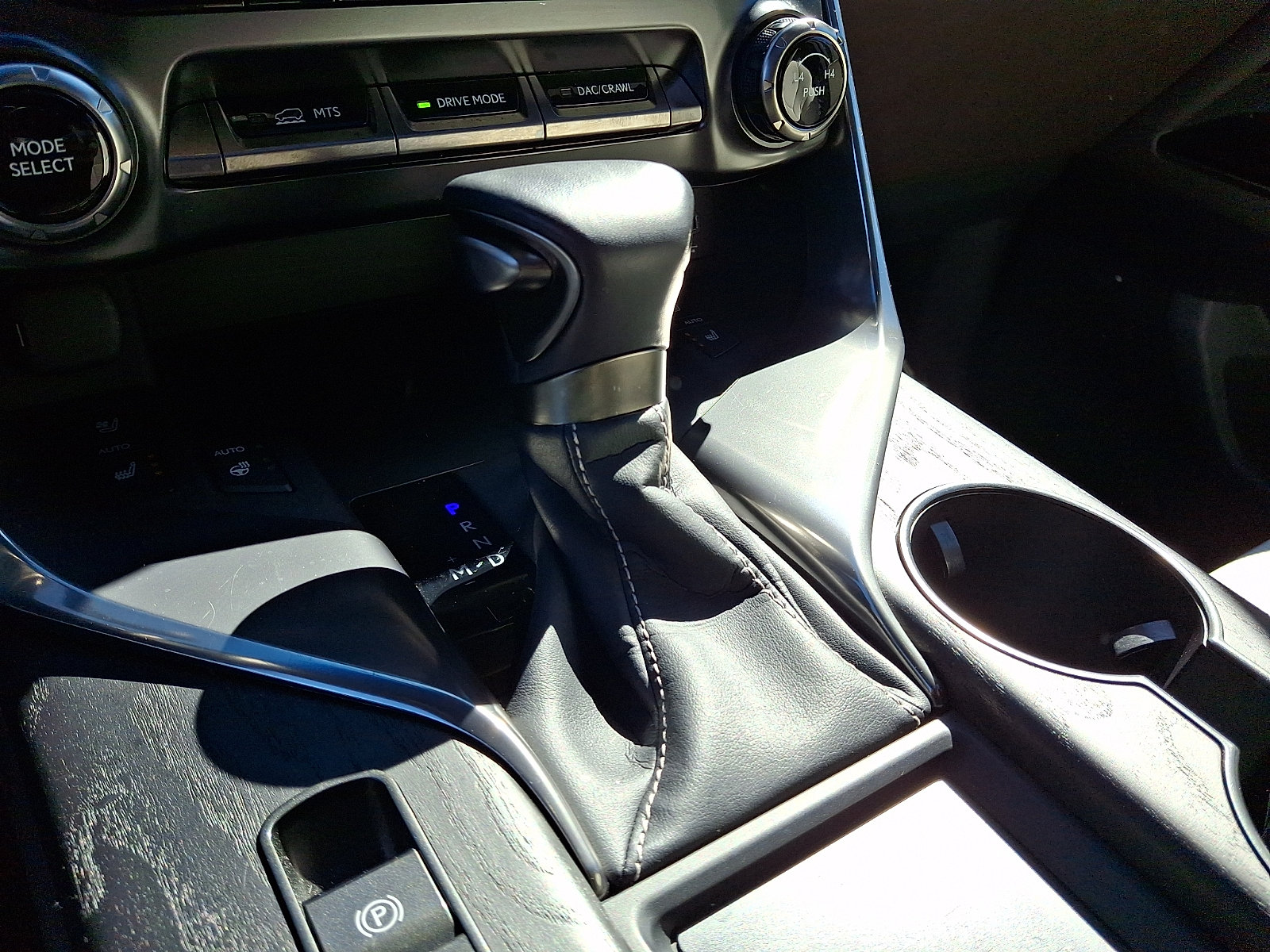 Certified 2023 Lexus LX 600 4WD w/ Appearance Package image 16