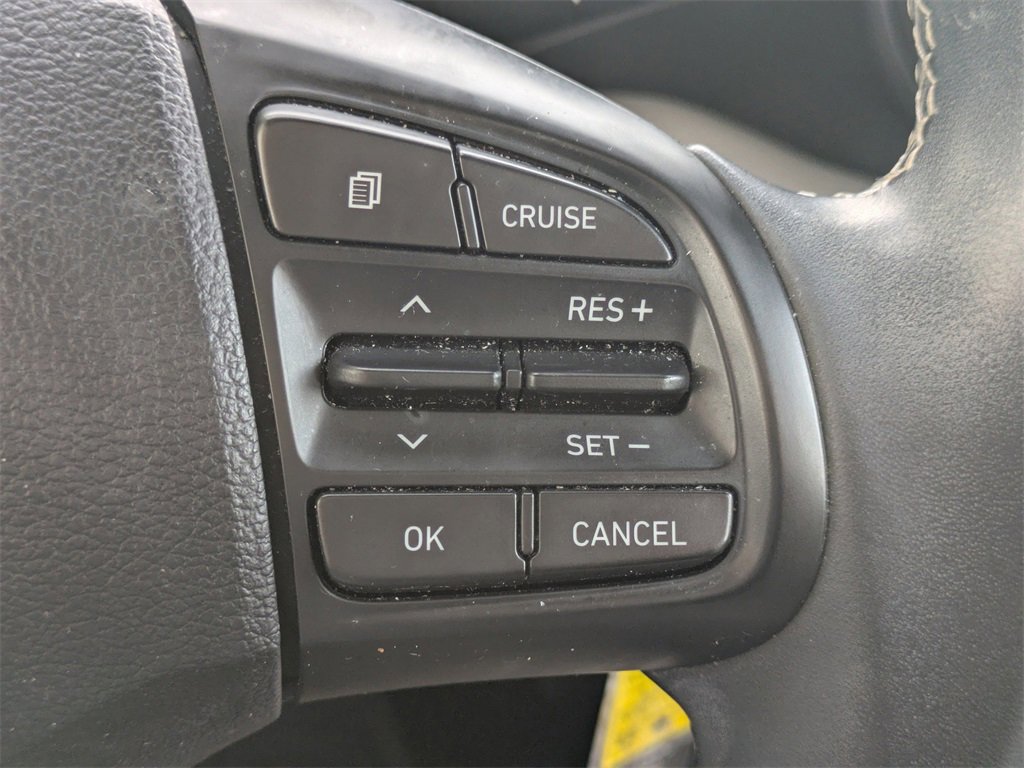 Used 2022 Hyundai Venue SEL image 25