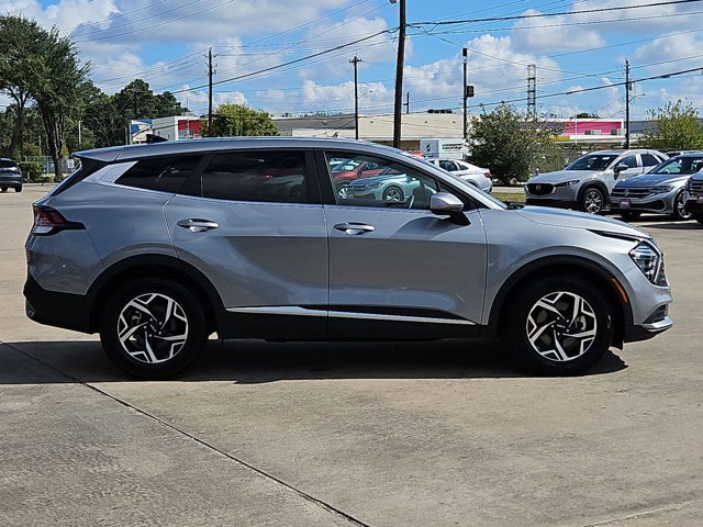 Used 2024 Kia Sportage LX FWD image 4