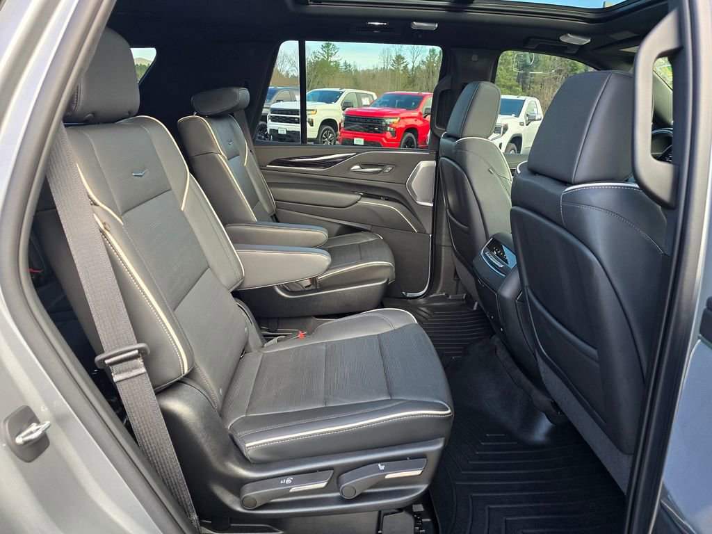 Used 2023 Cadillac Escalade Sport w/ Touring Package image 31