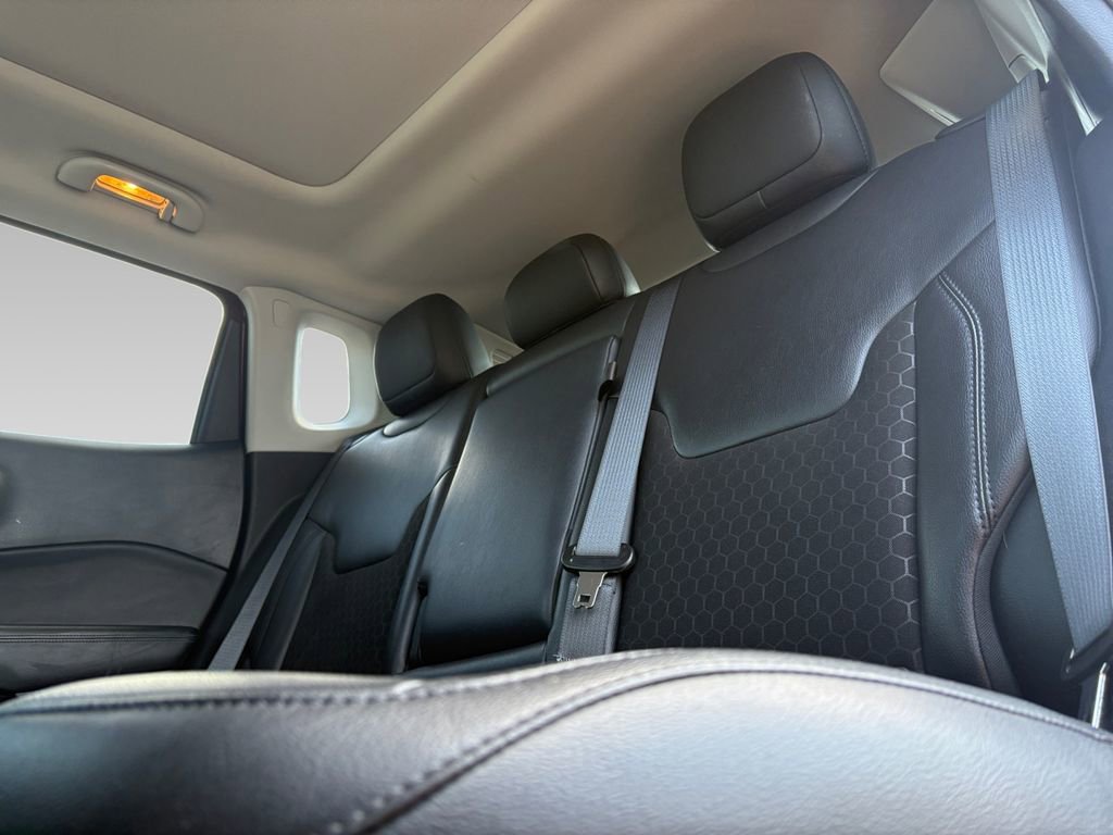 Used 2021 Jeep Compass Latitude w/ Sun and Sound Group image 4