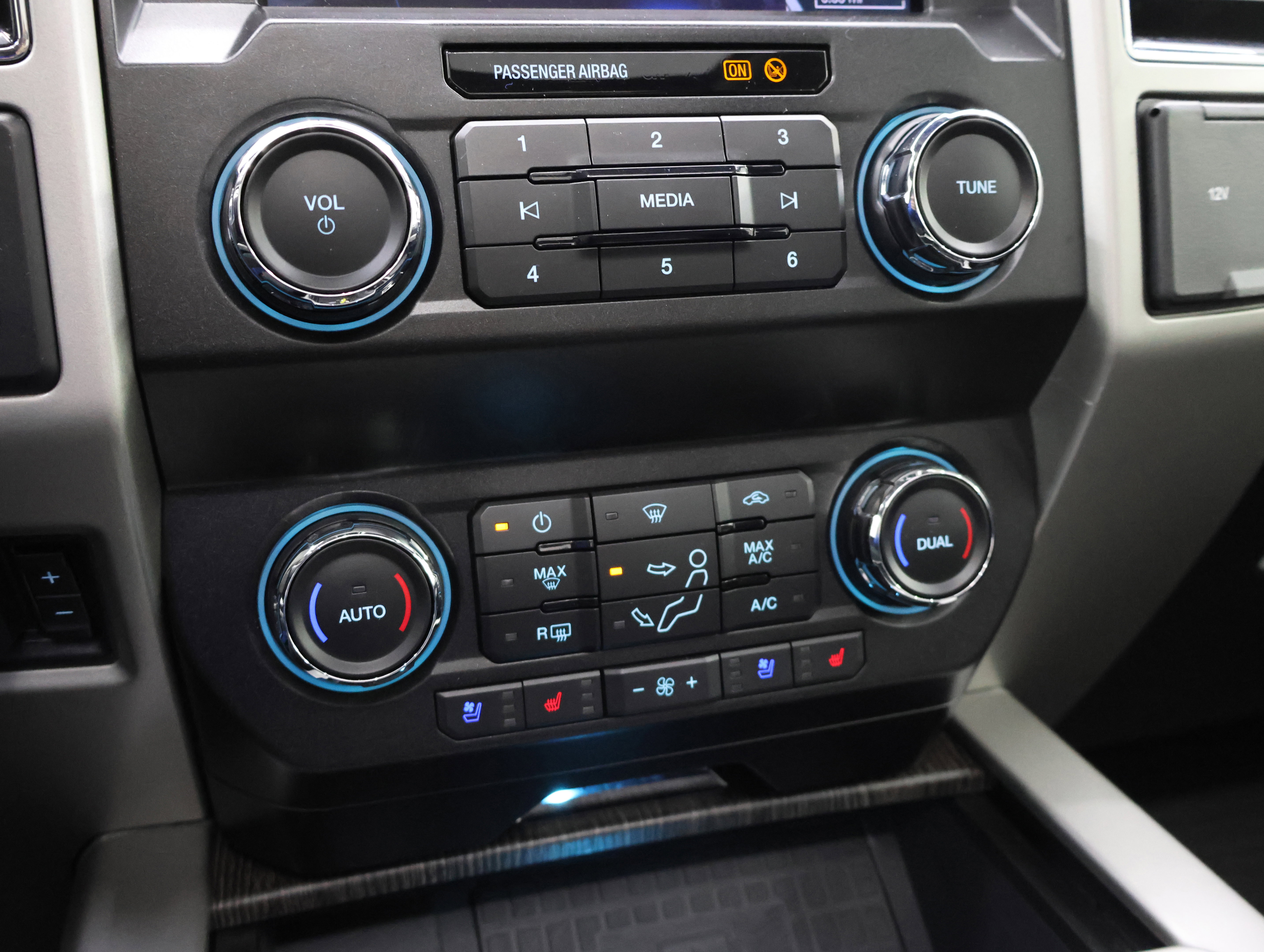 Used 2021 Ford F250 Lariat AWD/4WD image 51