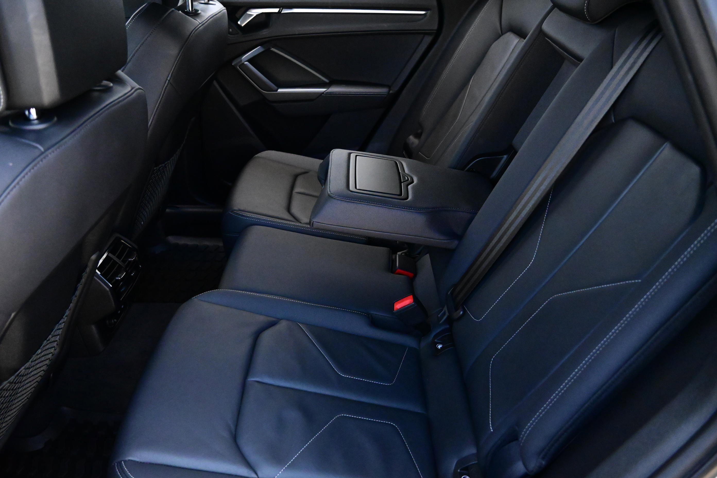 Used 2024 Audi Q3 2.0T Premium Plus image 11