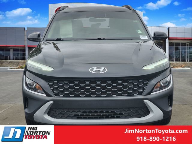 Used 2022 Hyundai Kona SEL image 2
