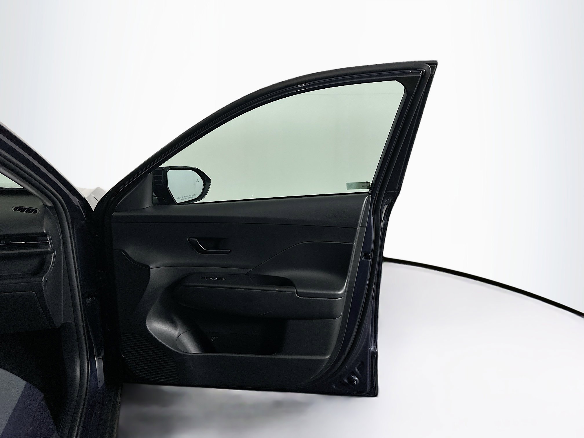 Used 2025 Hyundai Kona SEL image 32