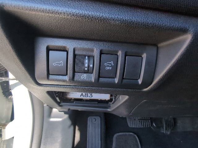 Used 2025 Subaru Outback Premium AWD/4WD image 17