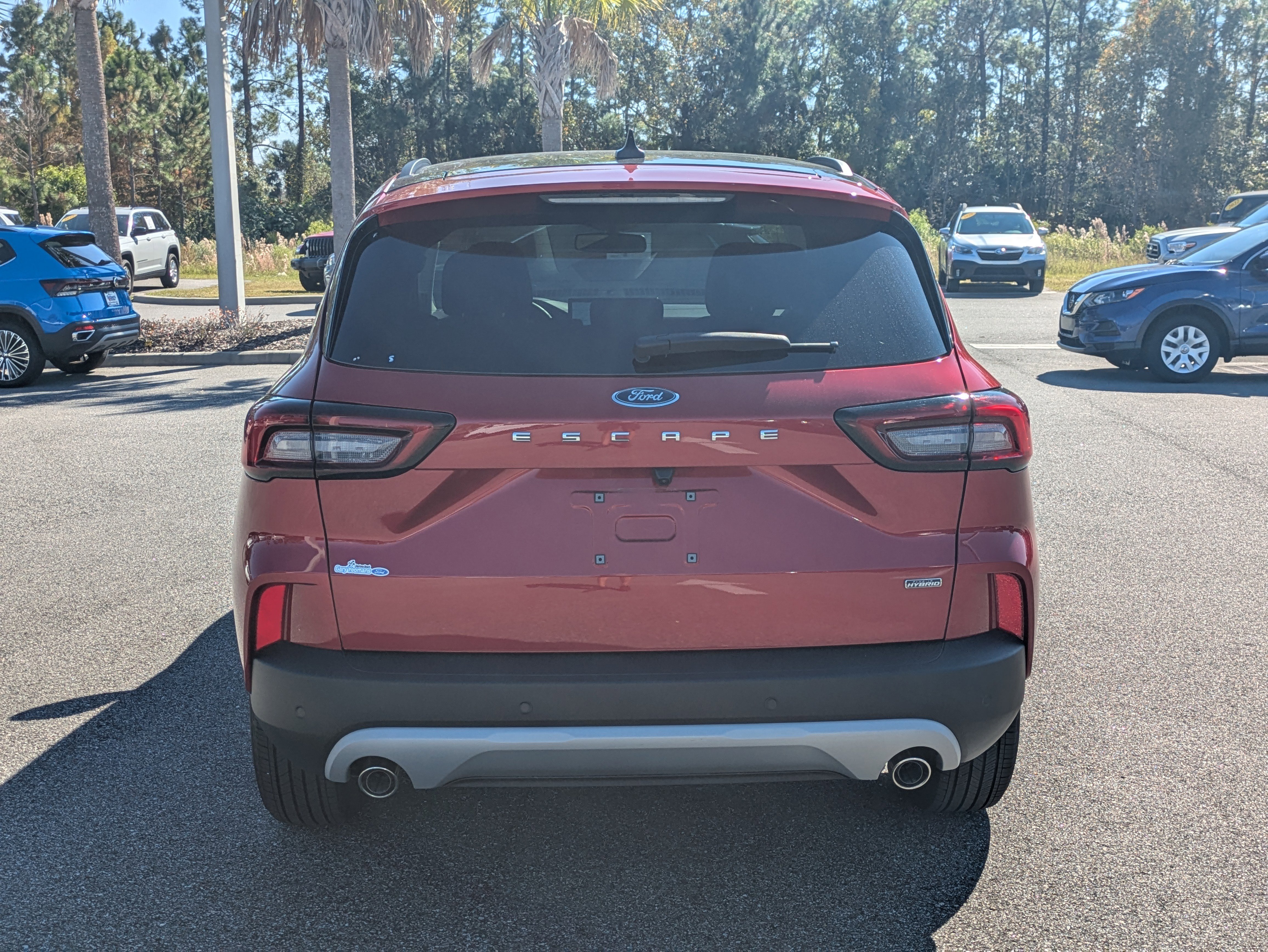 Used 2025 Ford Escape SE w/ PHEV Premium Package image 5