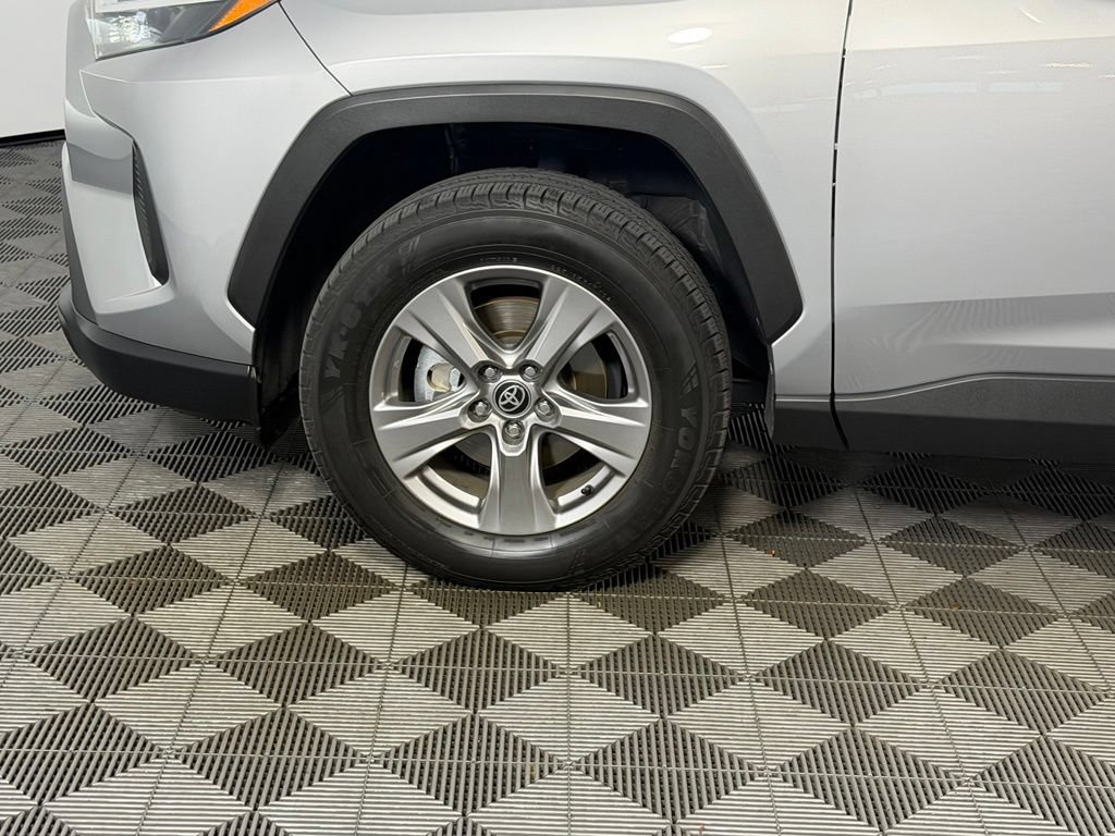 Used 2024 Toyota RAV4 XLE w/ Convenience Package FWD image 13