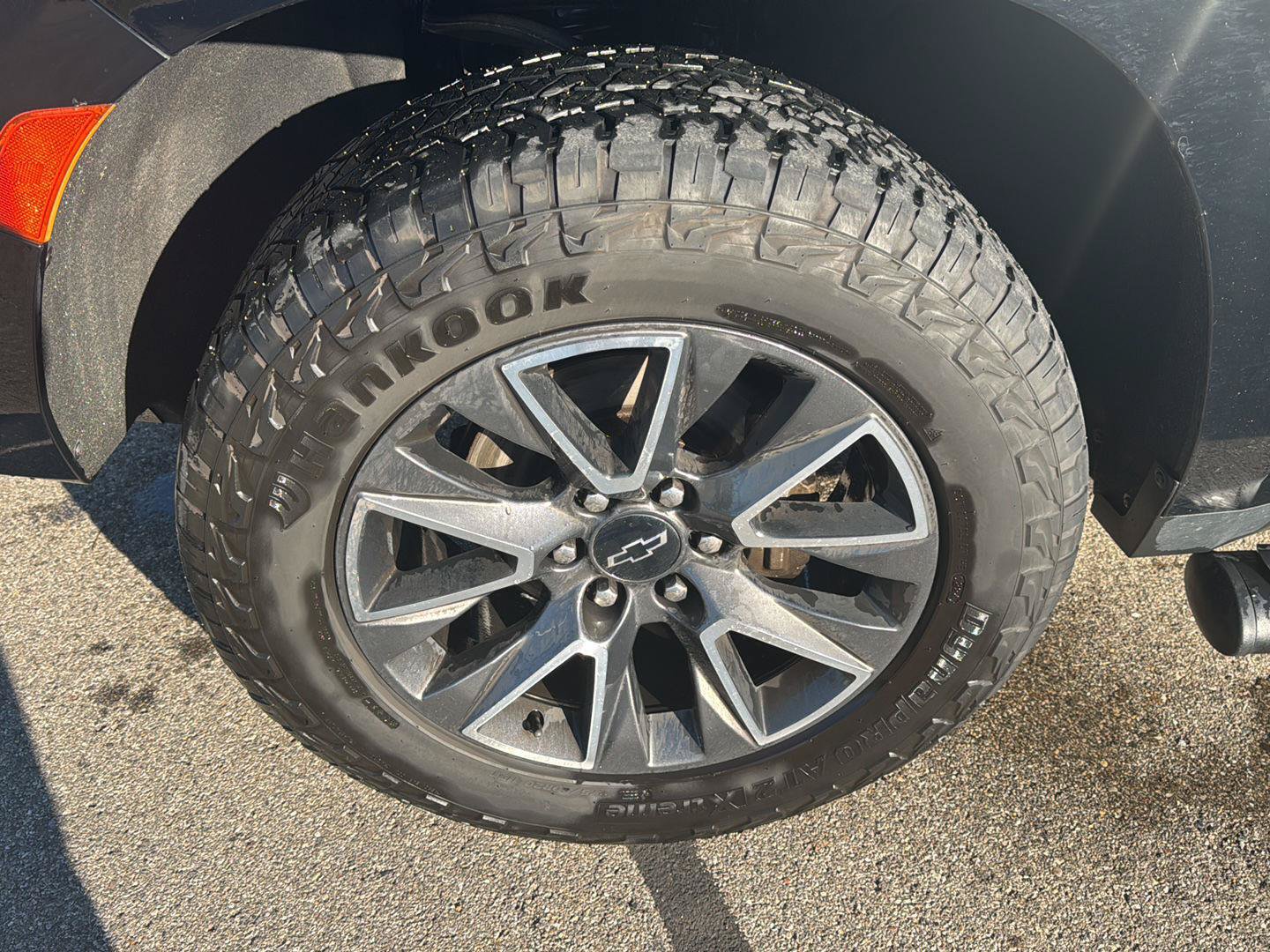 Used 2022 Chevrolet Suburban Z71 w/ Luxury Package AWD/4WD image 9