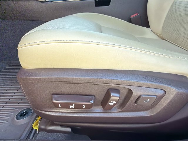 Used 2016 Lexus ES 350 w/ Accessory Package FWD image 19