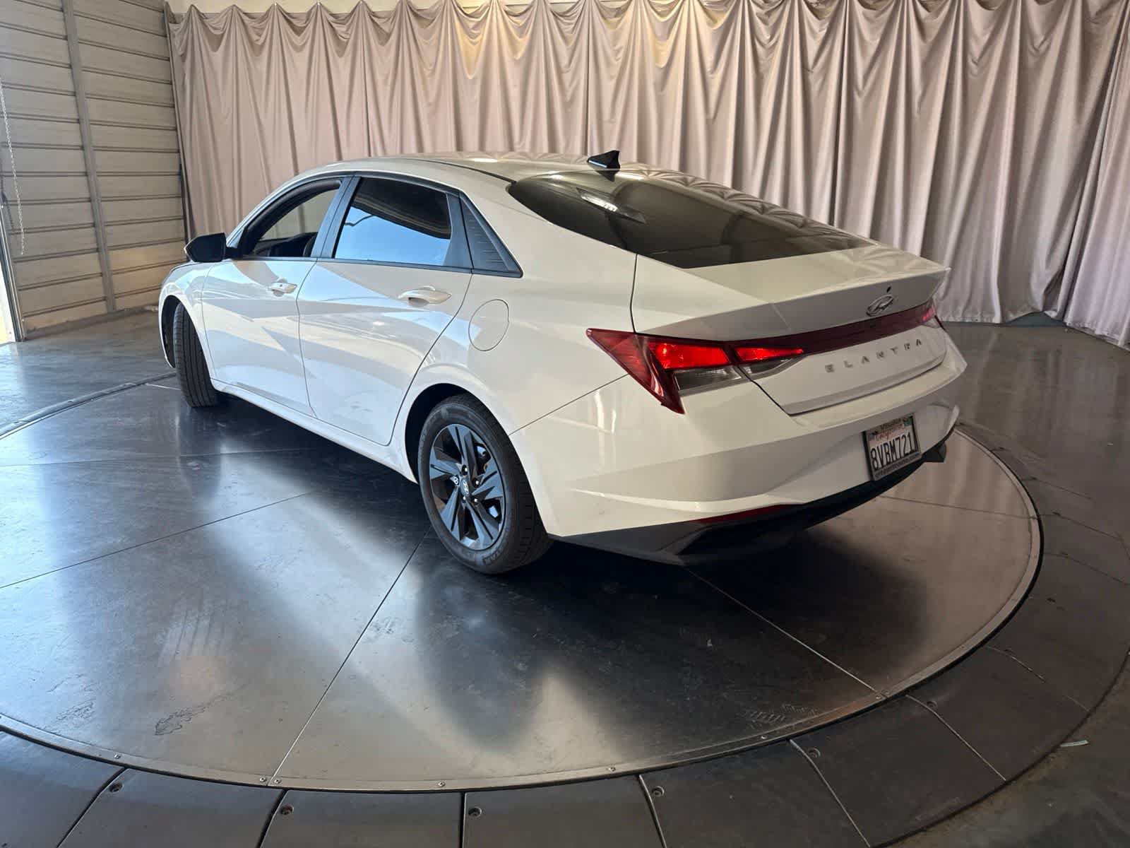 Used 2021 Hyundai Elantra SEL FWD image 6