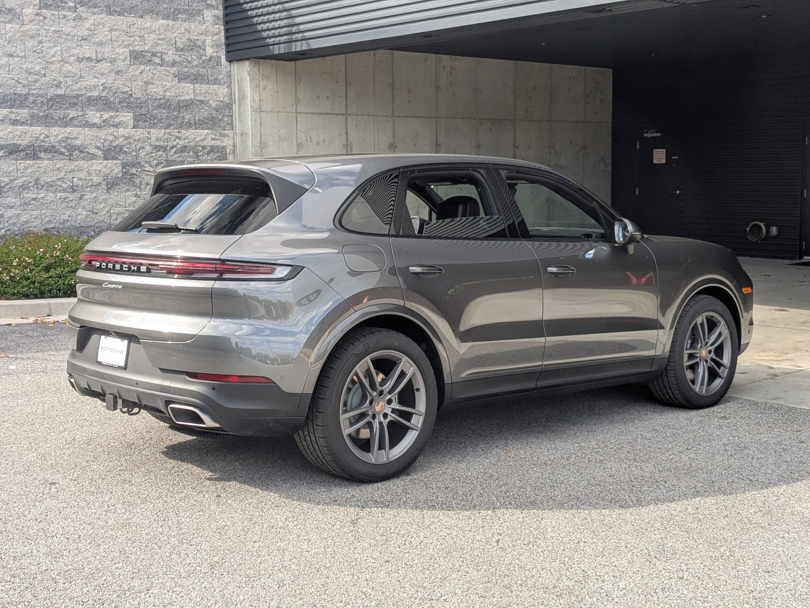 New 2026 Porsche Cayenne image 9