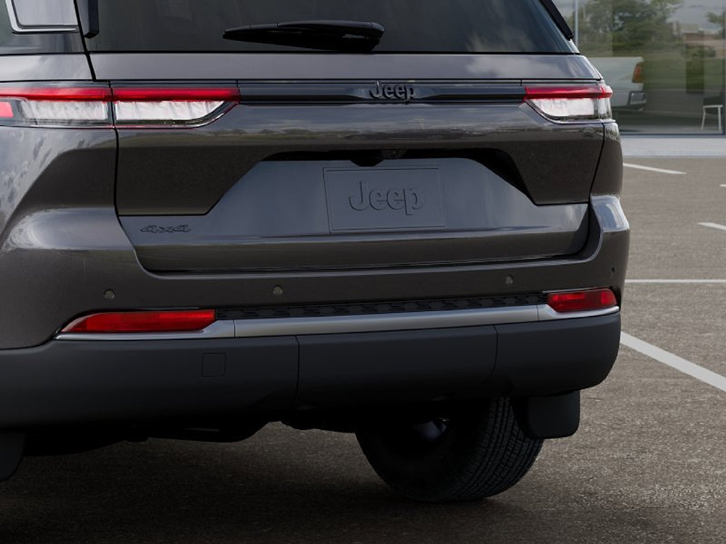 New 2026 Jeep Grand Cherokee Altitude AWD/4WD image 13