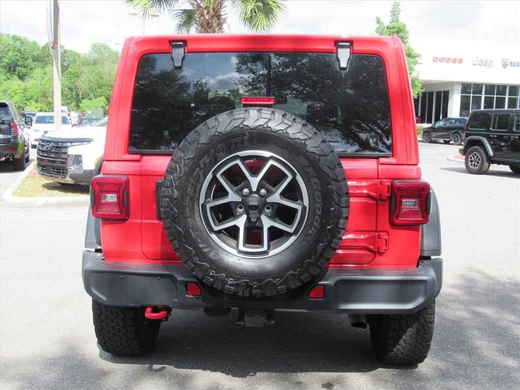 Certified 2025 Jeep Wrangler Unlimited Rubicon w/ Convenience Group AWD/4WD image 6