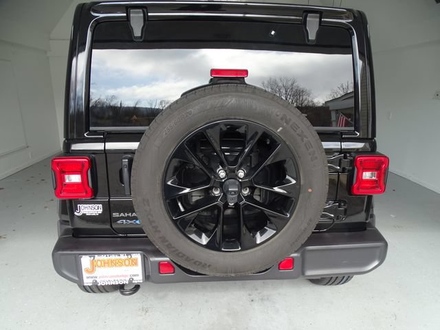 Certified 2025 Jeep Wrangler Unlimited Sahara AWD/4WD image 19
