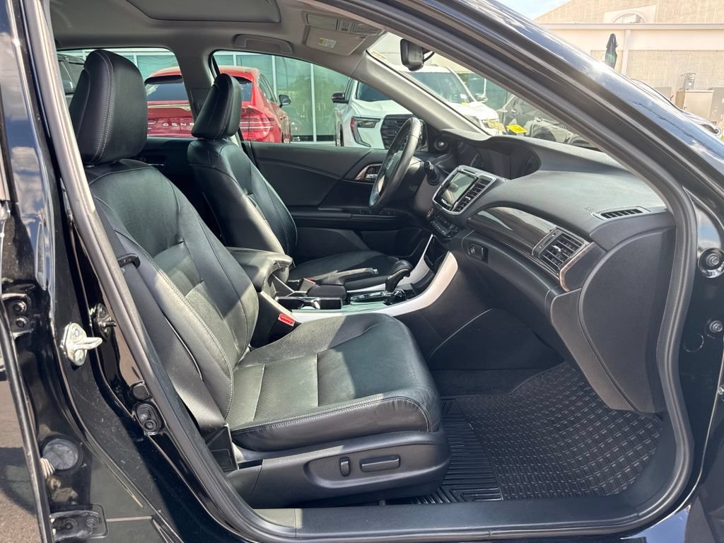 Used 2016 Honda Accord EX-L image 19