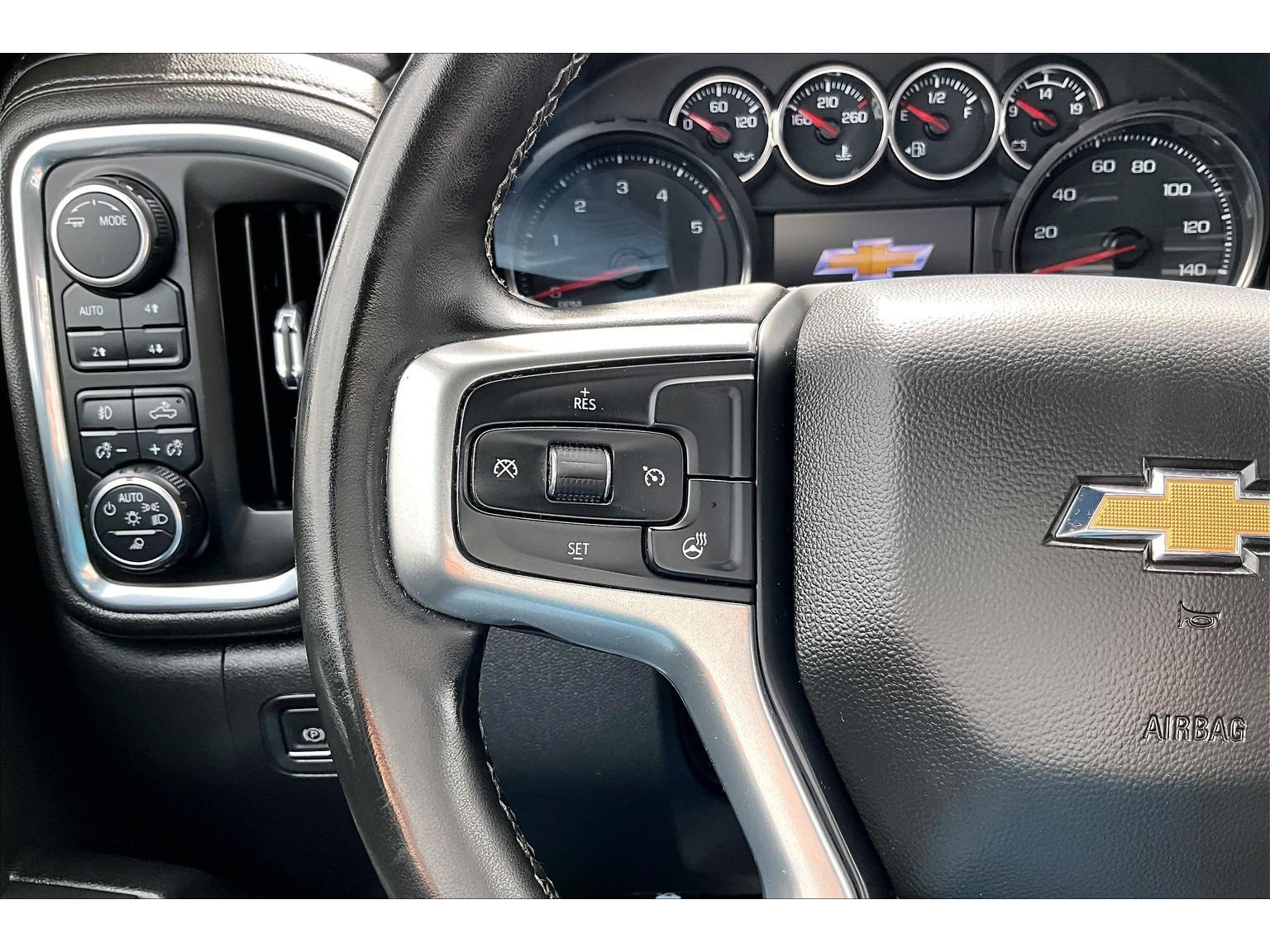 Used 2023 Chevrolet Silverado 3500 LTZ AWD/4WD image 12