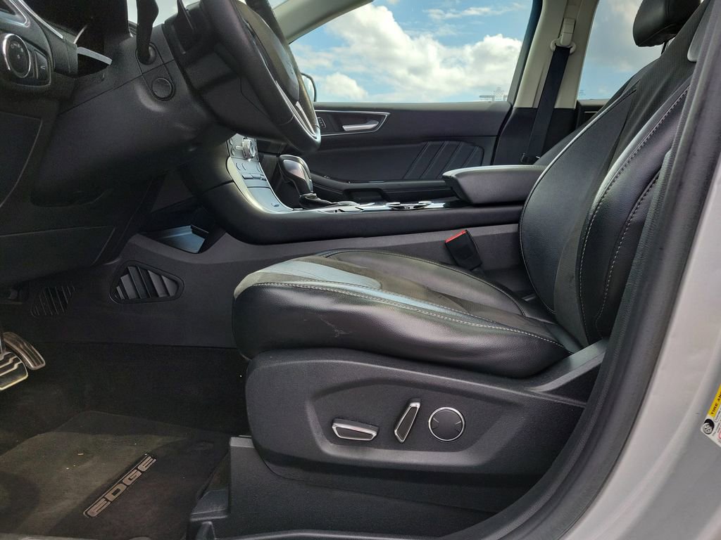 Certified 2018 Ford Edge Sport w/ Equipment Group 401A AWD/4WD image 19