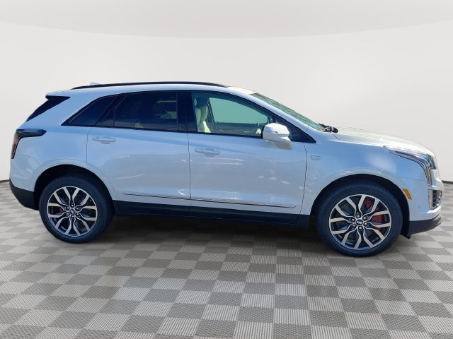 New 2026 Cadillac XT5 Sportv w/ LPO, Floor Liner Package AWD/4WD image 3