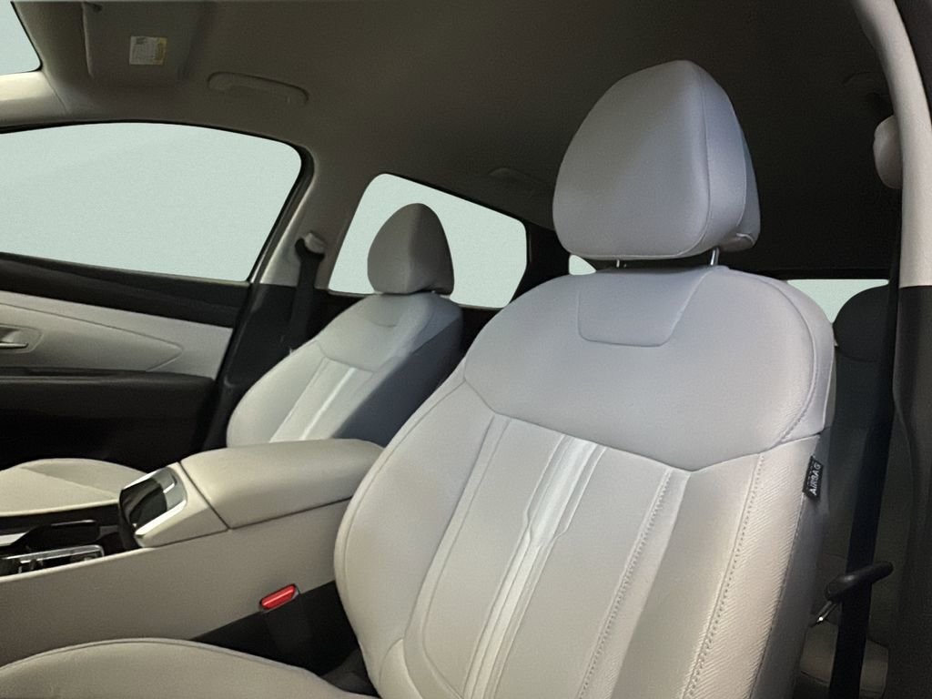 Certified 2025 Hyundai Tucson SEL image 9