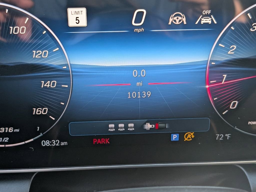 Used 2025 Mercedes-Benz GLC 300 image 26