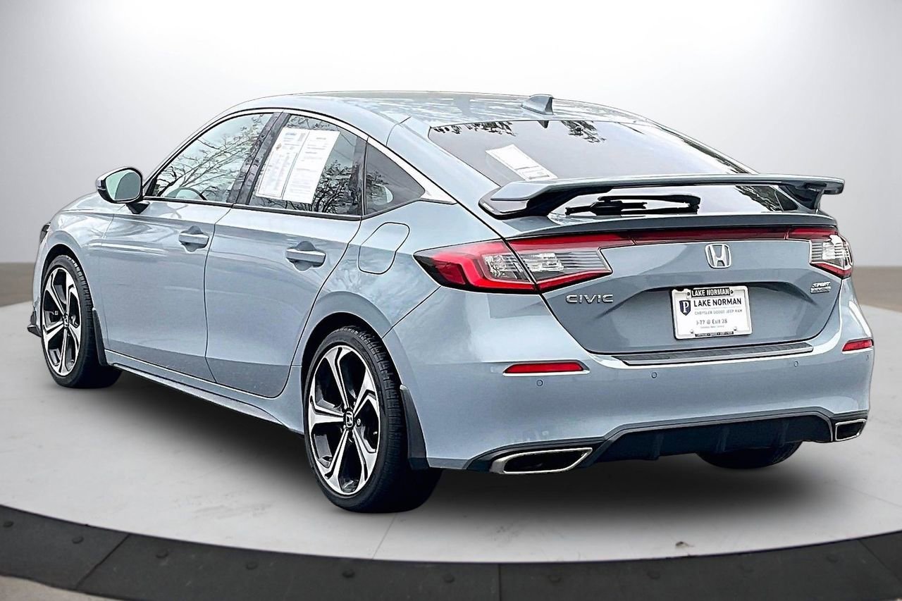 Used 2022 Honda Civic Sport Touring image 7