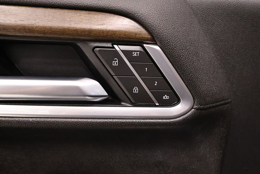 Used 2025 Chevrolet Silverado 2500 High Country w/ High Country Premium Package image 11