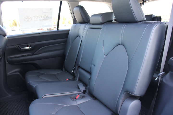 New 2026 Toyota Grand Highlander XLE FWD image 13