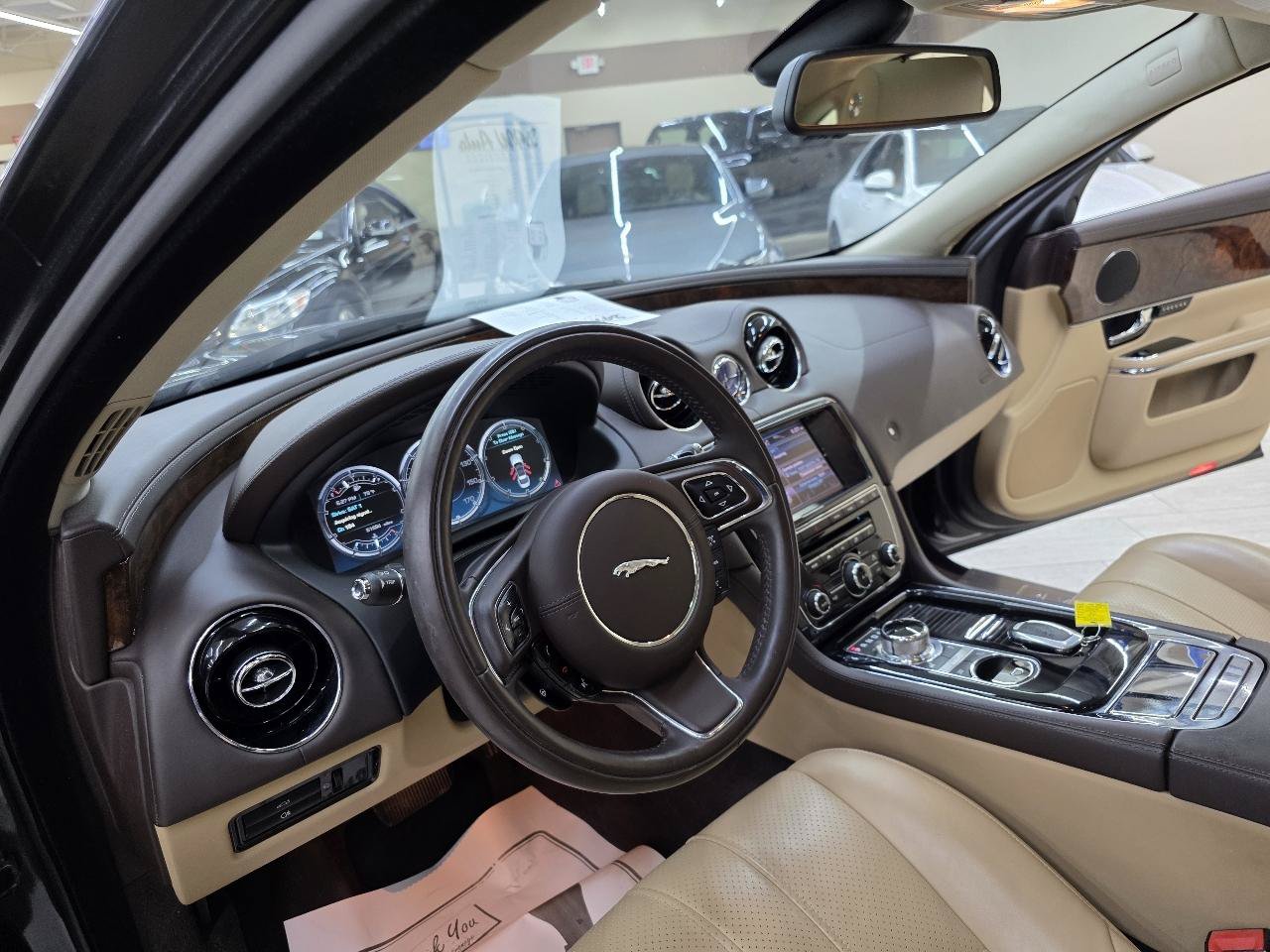 Used 2012 Jaguar XJ RWD image 19