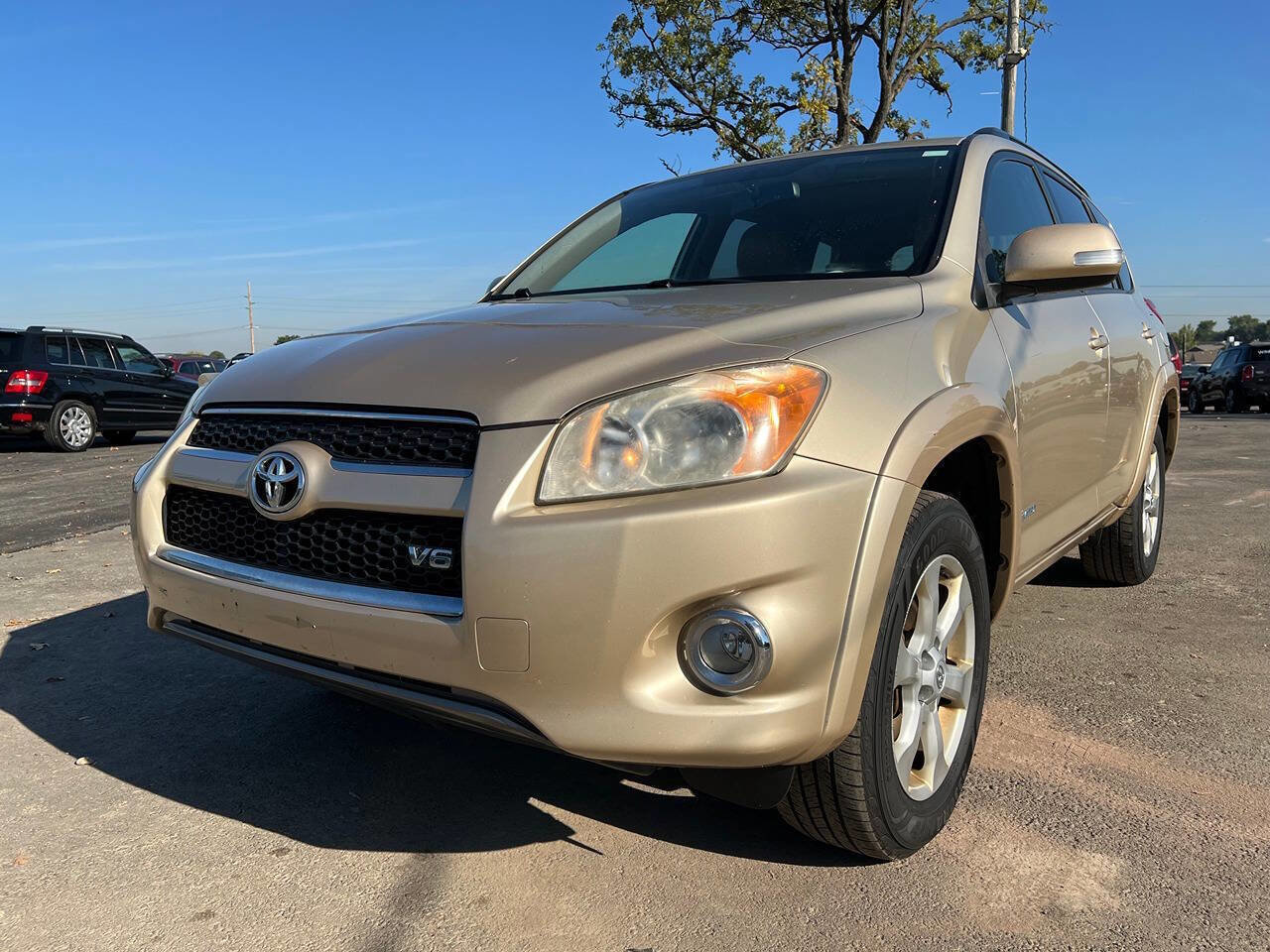 Used 2012 Toyota RAV4 Limited image 2
