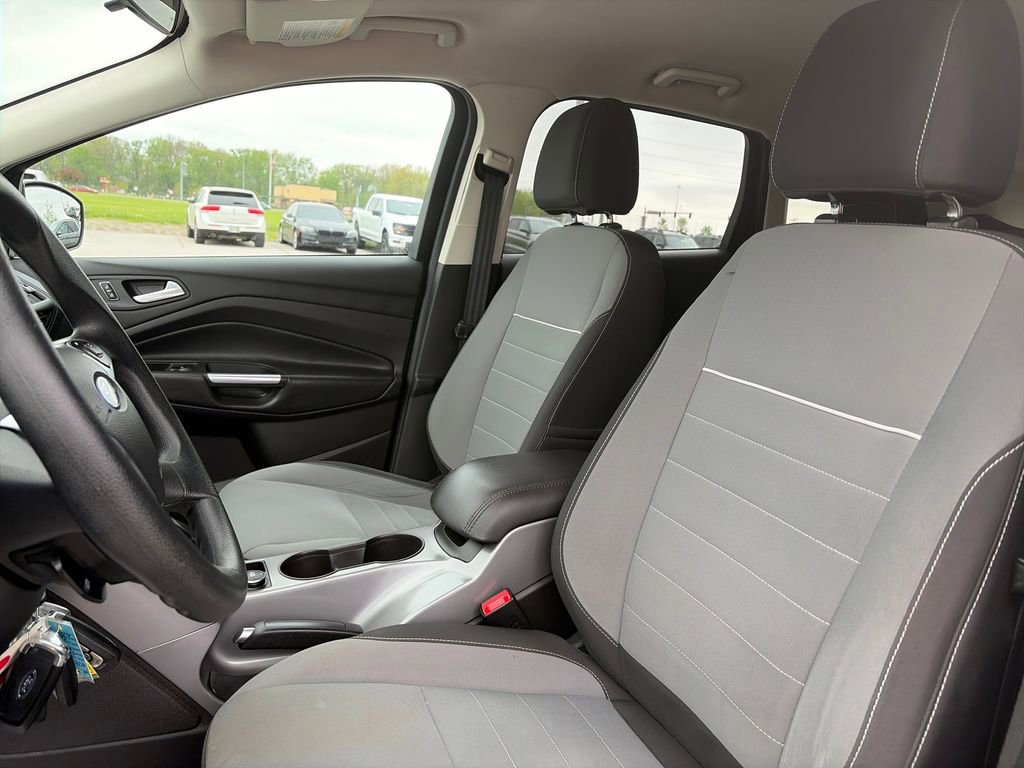 Used 2015 Ford Escape SE FWD image 16