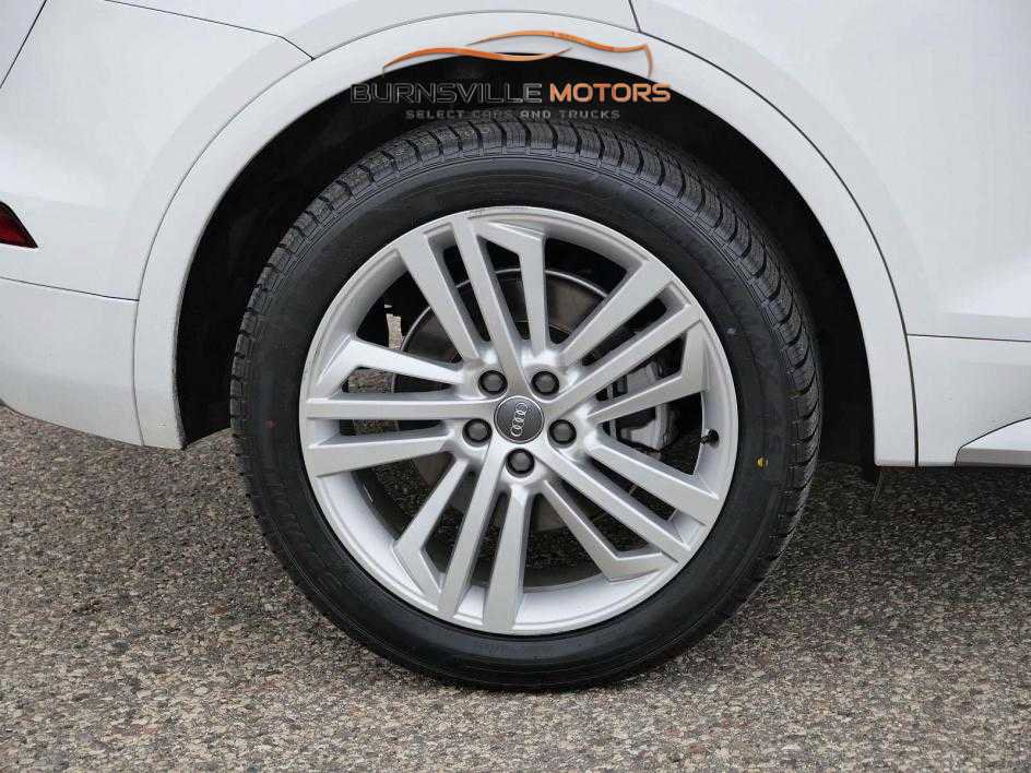 Used 2018 Audi Q5 Prestige w/ Prestige Package image 9