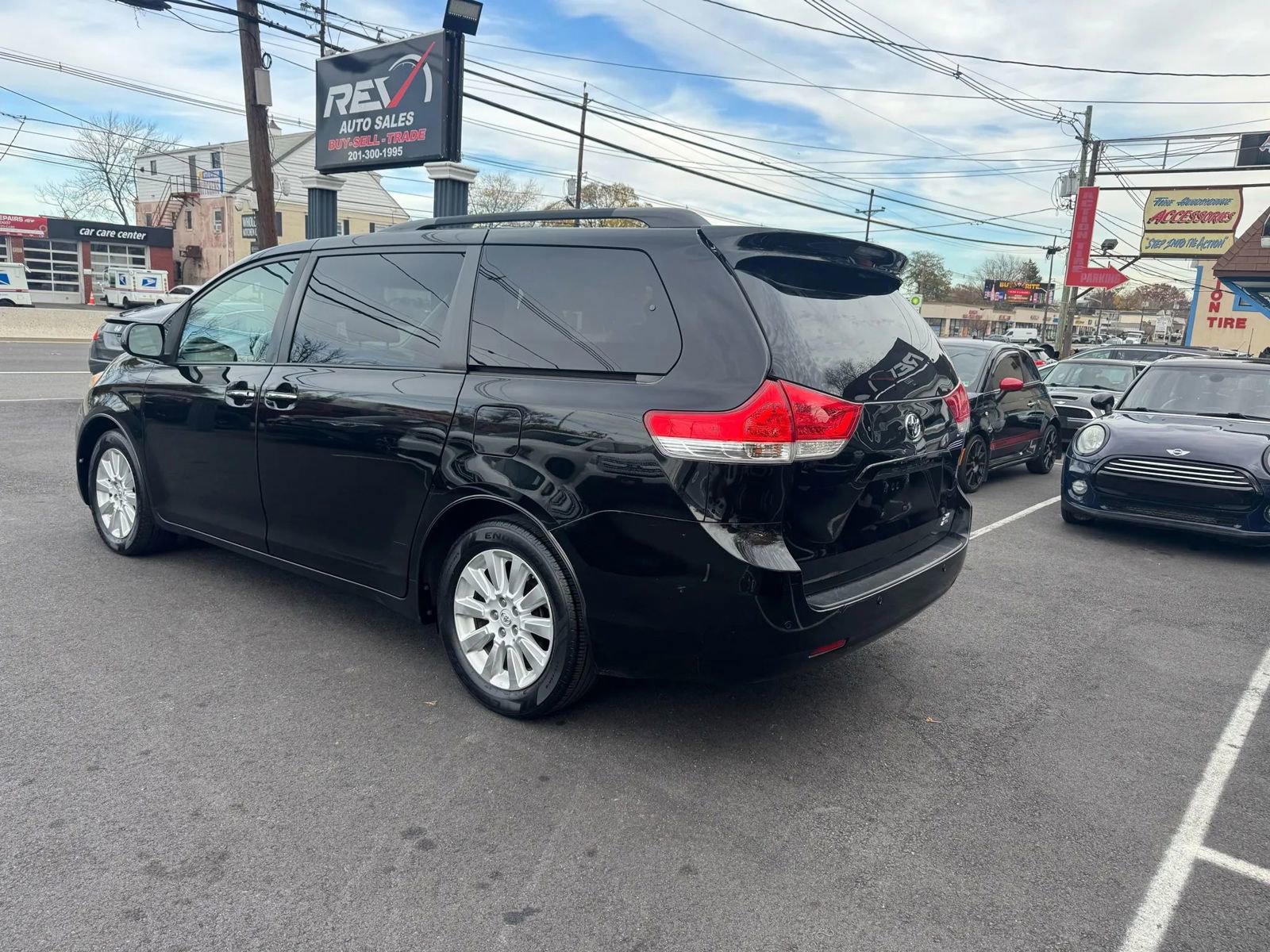 Used 2013 Toyota Sienna Limited image 5