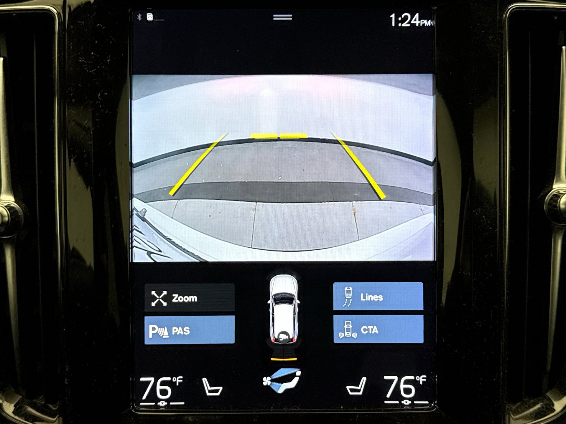 Used 2021 Volvo XC60 T5 Momentum w/ Premium Package image 11