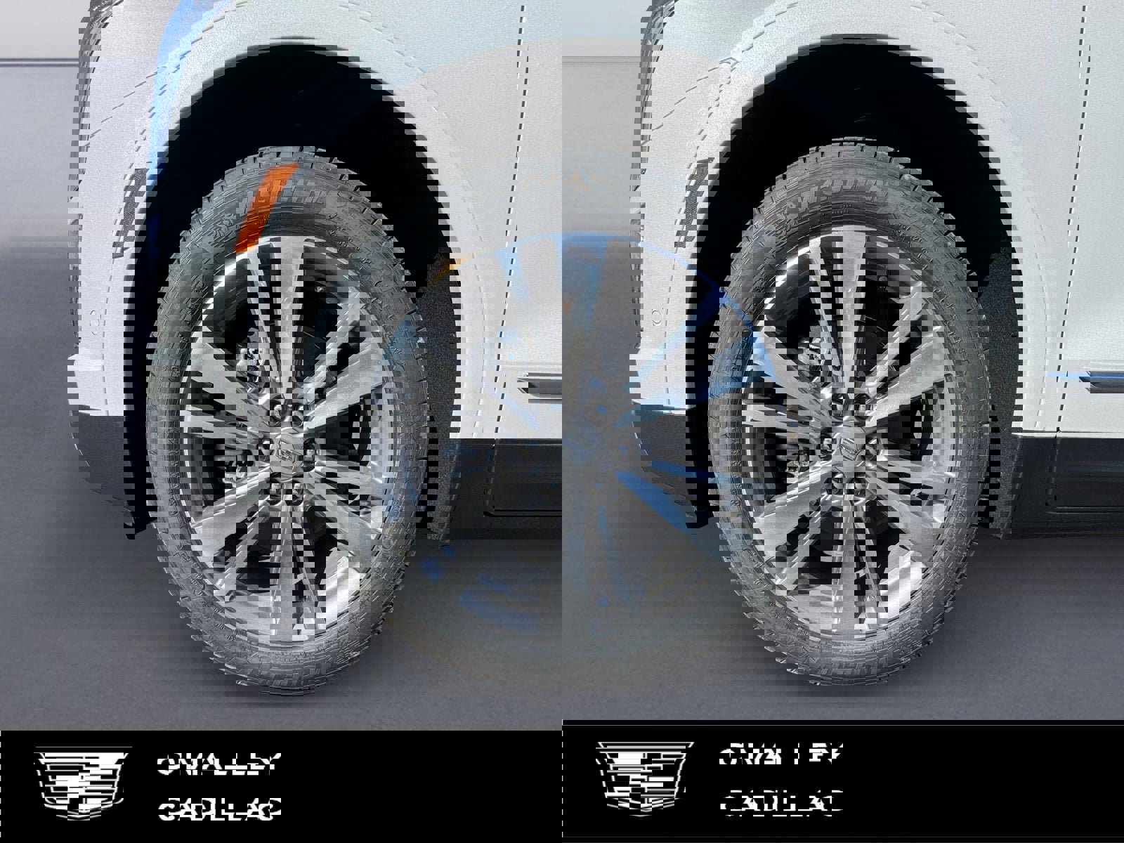 New 2025 Cadillac XT5 Premium Luxury w/ Technology Package image 9