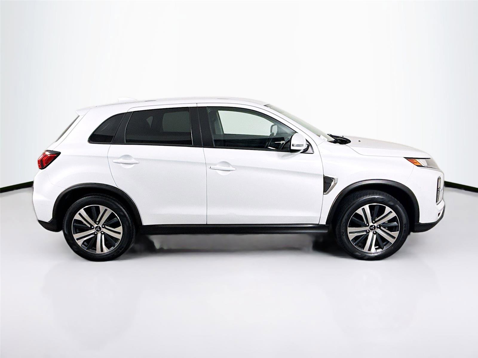 Used 2024 Mitsubishi Outlander Sport AWD image 25