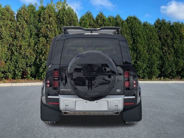 Used 2023 Land Rover Defender 110 SE image 5