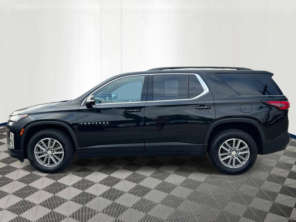 Used 2022 Chevrolet Traverse LT FWD image 2